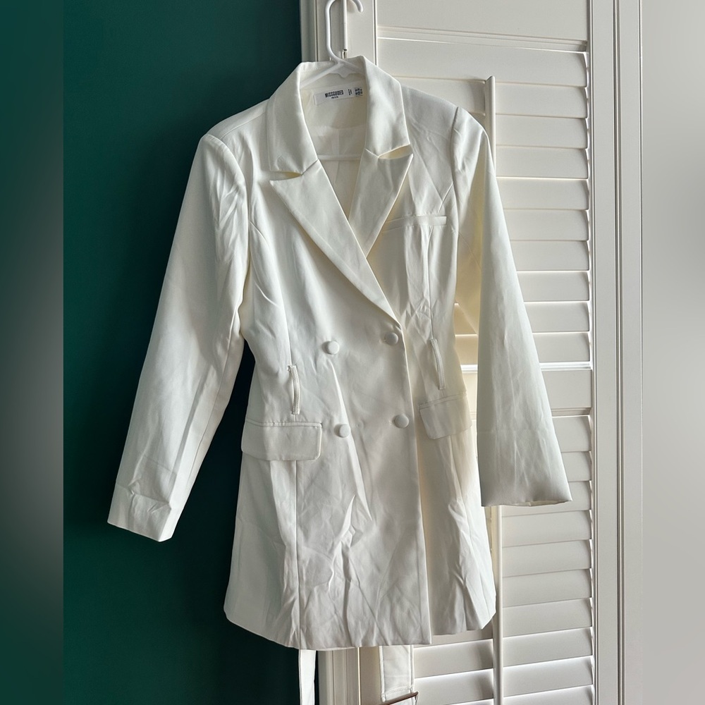 Missguided + Cream Double-Breasted Blazer Dress